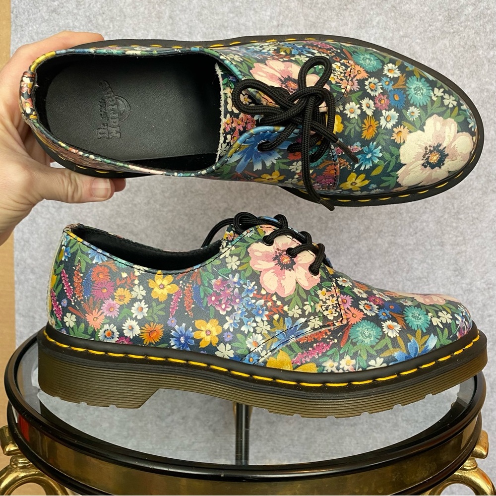 D23 Dr Martens Wanderlust Oxford 9 - Picture 15 of 16